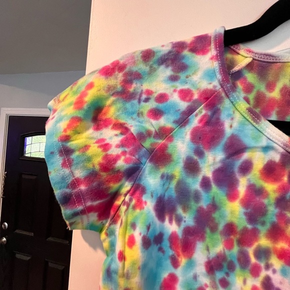 ~Pink Line~ Colorful Tie-Dye T-Shirt - Picture 3 of 5